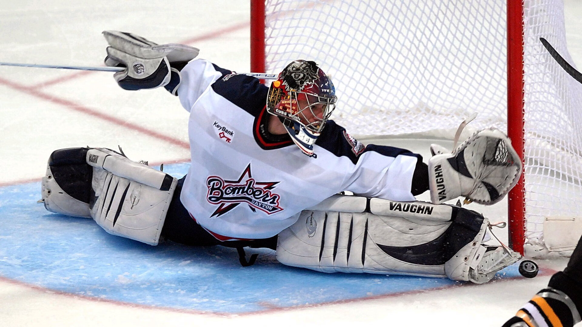 篮网在主场迎战湖人，大卫·莱特在比赛末段投中关键三分助球队获胜！